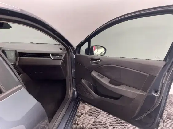 RENAULT CLIO V - voiture d'occasion - Photo 20