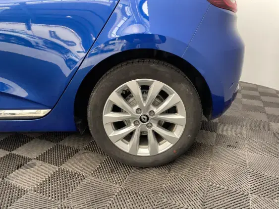 RENAULT CLIO V - voiture d'occasion - Photo 24