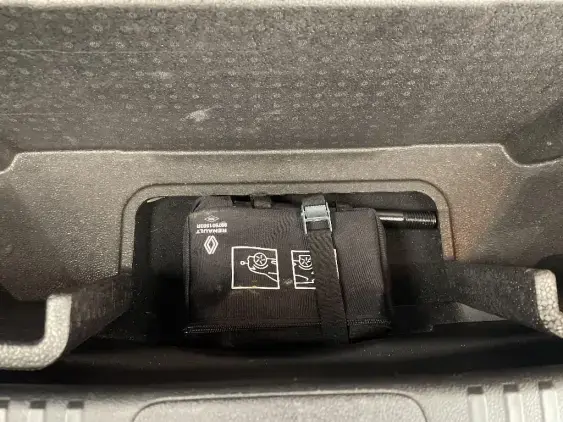 RENAULT ESPACE VI - voiture d'occasion - Photo 17