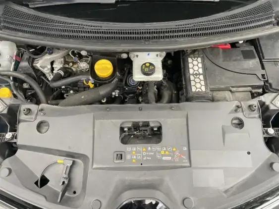 RENAULT SCENIC IV - voiture d'occasion - Photo 21