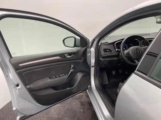 RENAULT MEGANE IV - voiture d'occasion - Photo 19