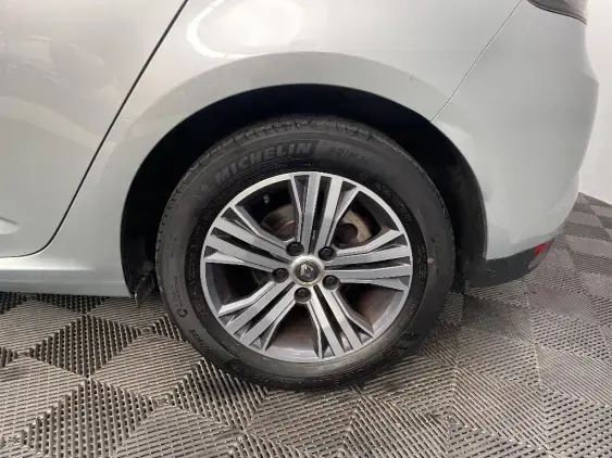 RENAULT MEGANE IV - voiture d'occasion - Photo 24