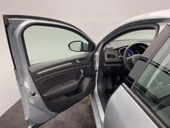 RENAULT MEGANE IV - voiture d'occasion - Photo 17