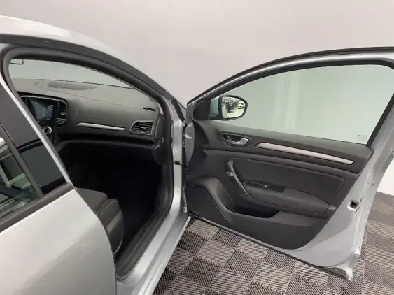 RENAULT MEGANE IV - voiture d'occasion - Photo 18