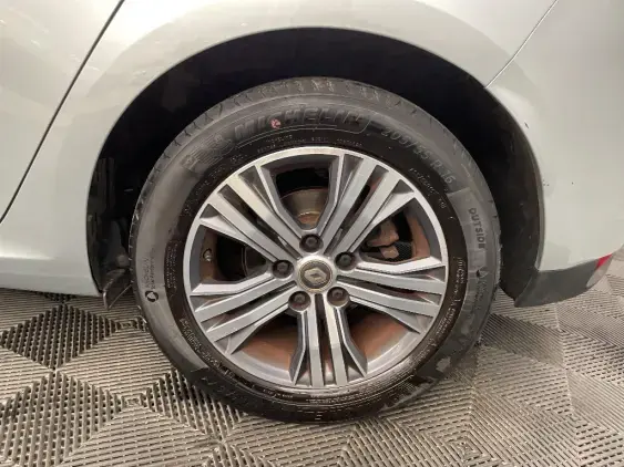 RENAULT MEGANE IV - voiture d'occasion - Photo 22