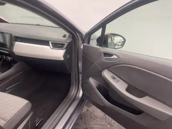 RENAULT CLIO V - voiture d'occasion - Photo 19