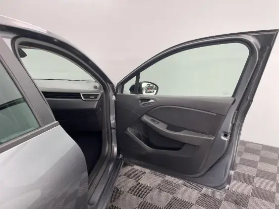 RENAULT CLIO V - voiture d'occasion - Photo 19