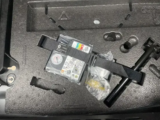 RENAULT CLIO V - voiture d'occasion - Photo 17