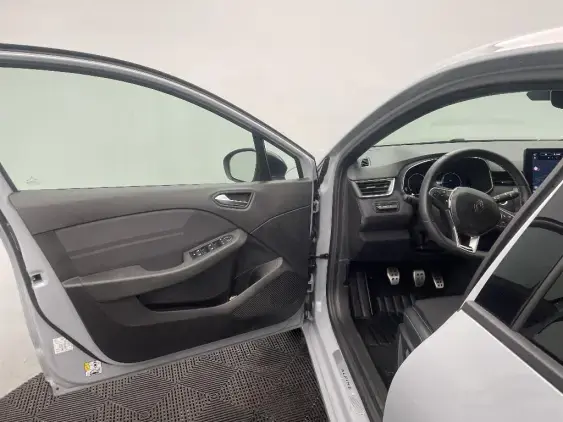 RENAULT CLIO V - voiture d'occasion - Photo 19