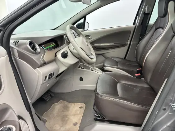 RENAULT ZOE - voiture d'occasion - Photo 17