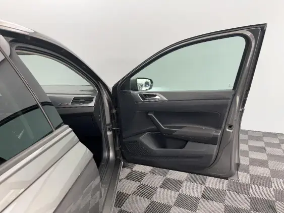 VOLKSWAGEN POLO VI - voiture d'occasion - Photo 19