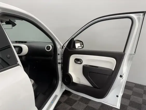 RENAULT TWINGO ELECTRIQUE III - voiture d'occasion - Photo 18