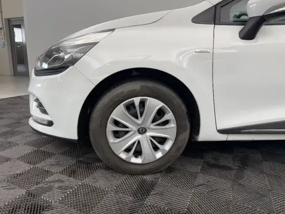 RENAULT CLIO IV - voiture d'occasion - Photo 20