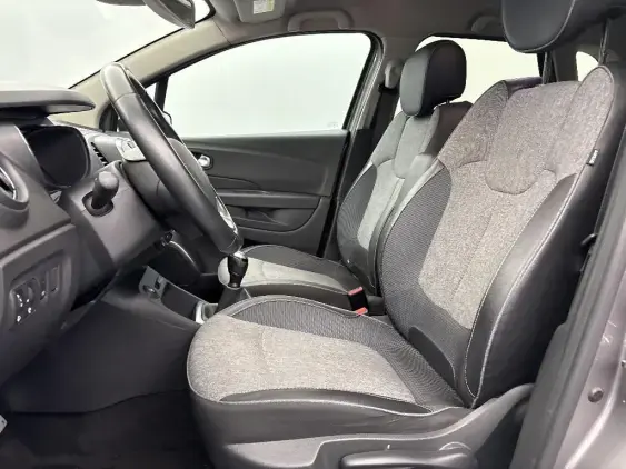 RENAULT CAPTUR - voiture d'occasion - Photo 18