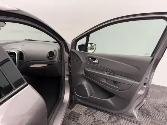 RENAULT CAPTUR - voiture d'occasion - Photo 20