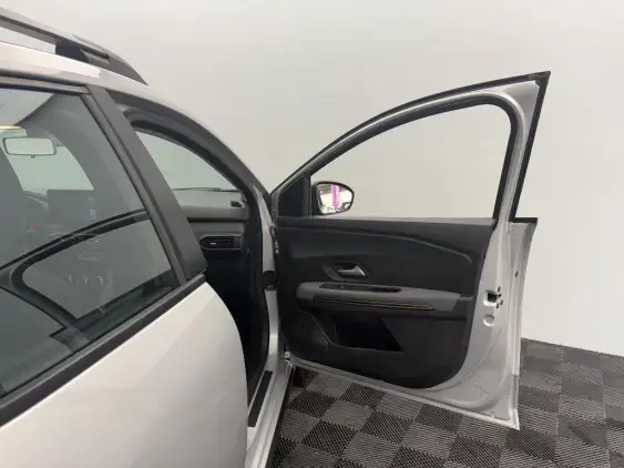 DACIA SANDERO III - voiture d'occasion - Photo 20
