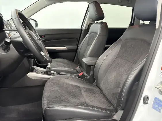 SUZUKI VITARA IV - voiture d'occasion - Photo 18