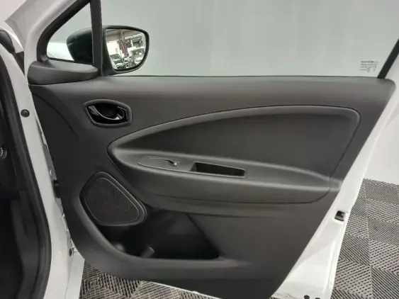 RENAULT ZOE - voiture d'occasion - Photo 18