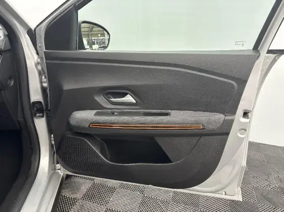 DACIA SANDERO III - voiture d'occasion - Photo 20