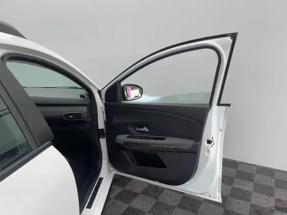 DACIA SANDERO III - voiture d'occasion - Photo 19