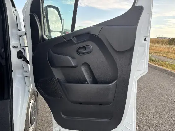 RENAULT MASTER III - voiture d'occasion - Photo 19