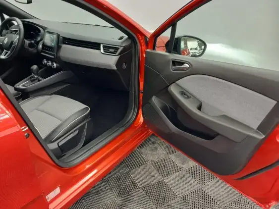RENAULT CLIO V - voiture d'occasion - Photo 20