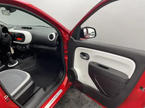 RENAULT TWINGO III - voiture d'occasion - Photo 19