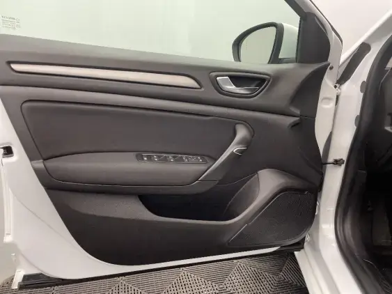RENAULT MEGANE IV - voiture d'occasion - Photo 18
