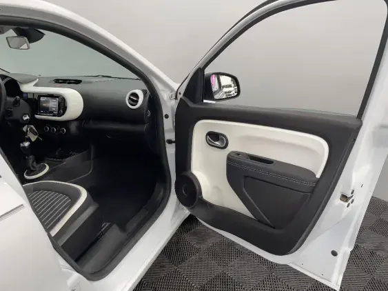 RENAULT TWINGO III - voiture d'occasion - Photo 19