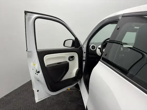 RENAULT TWINGO III - voiture d'occasion - Photo 19
