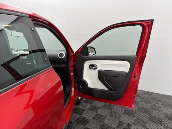 RENAULT TWINGO III - voiture d'occasion - Photo 20
