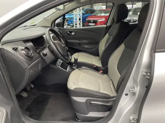 RENAULT CAPTUR - voiture d'occasion - Photo 18