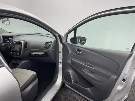 RENAULT CAPTUR - voiture d'occasion - Photo 20