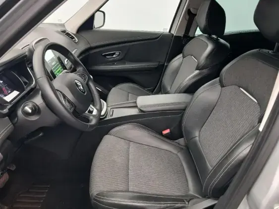 RENAULT SCENIC IV - voiture d'occasion - Photo 18