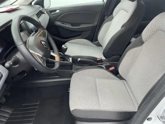 RENAULT CLIO V - voiture d'occasion - Photo 17