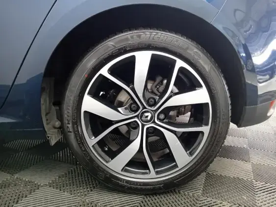 RENAULT MEGANE IV - voiture d'occasion - Photo 21