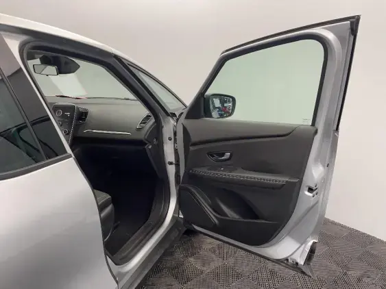 RENAULT SCENIC IV - voiture d'occasion - Photo 20