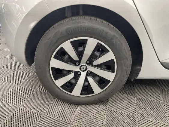 RENAULT CLIO V - voiture d'occasion - Photo 24