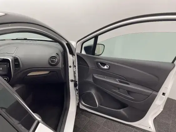 RENAULT CAPTUR - voiture d'occasion - Photo 20