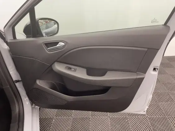 RENAULT CLIO V - voiture d'occasion - Photo 19