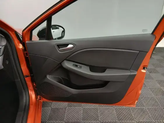 RENAULT CLIO V - voiture d'occasion - Photo 20