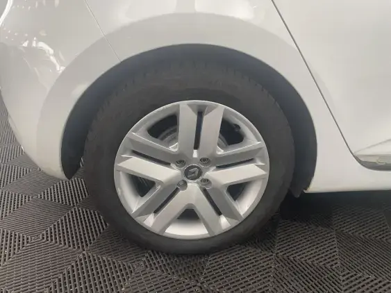 RENAULT CLIO V - voiture d'occasion - Photo 25