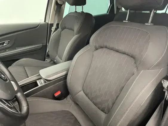 RENAULT SCENIC IV - voiture d'occasion - Photo 17