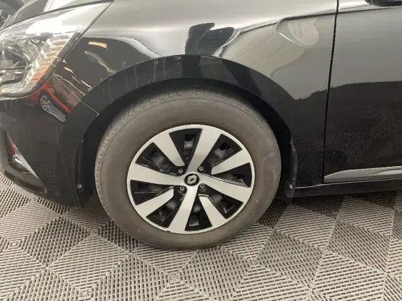 RENAULT CLIO V - voiture d'occasion - Photo 23