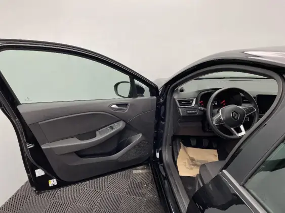 RENAULT CLIO V - voiture d'occasion - Photo 19