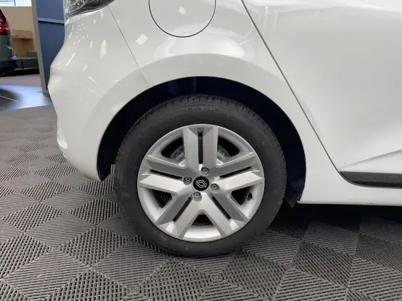 RENAULT CLIO V - voiture d'occasion - Photo 25