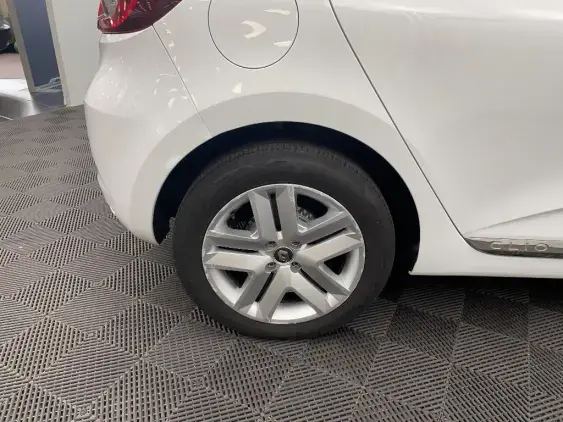 RENAULT CLIO V - voiture d'occasion - Photo 25