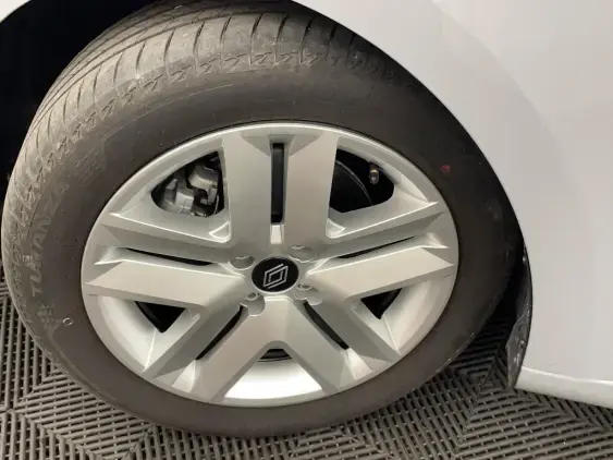 RENAULT CLIO V - voiture d'occasion - Photo 22