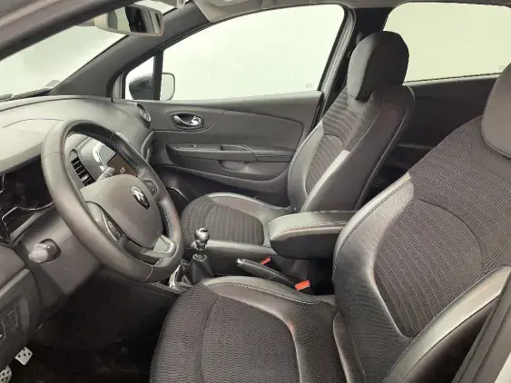 RENAULT CAPTUR - voiture d'occasion - Photo 18