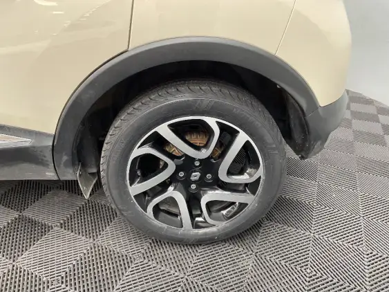 RENAULT CAPTUR - voiture d'occasion - Photo 24